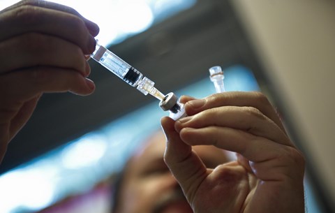 Ősztől a fiúknak is ingyen jár a HPV elleni védőoltás | Euronews, Hpv vakcina Olaszország