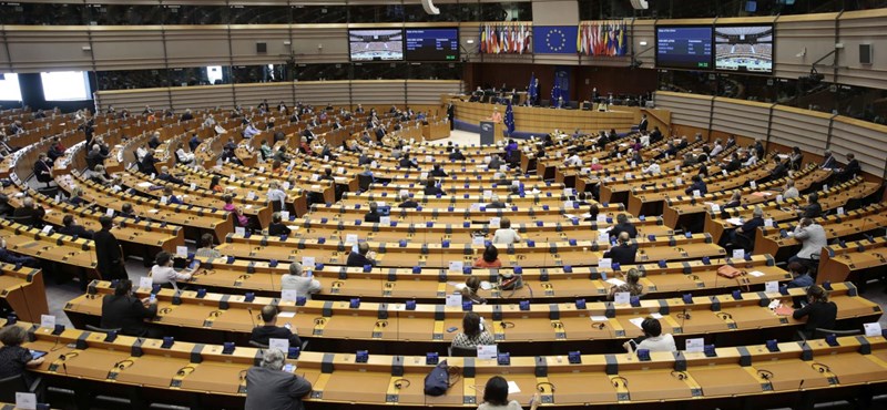 Fidesz dice no a los derechos y la salud de las mujeres en el Parlamento Europeo, a no tener hombres