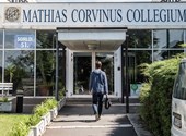 The Mathias Corvinus Collegium received one hundred billion guilders from the state at the end of the year.