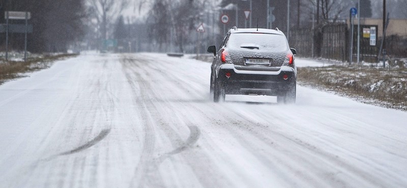 Közlekedés: Alakul a hókáosz - balesetek, fennakadások ...