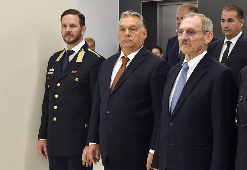 Why could Orbán replace the head of the secret service?