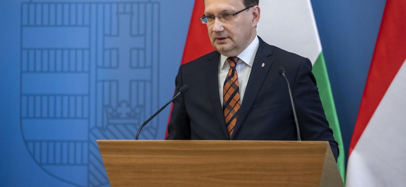 Minister Péter Hoppál also contracted the coronavirus