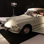 Fantomas Citroënje és Mr. Bean Minije is feltűnt Párizsban