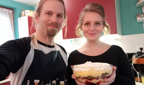 Elkészítettük a világ leggusztustalanabb ételét, Rachel lábízű desszertjét a Jóbarátokból ? videó