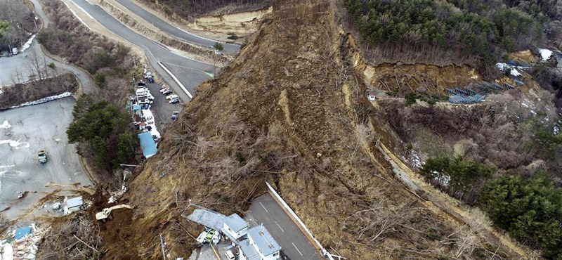 Hatalmas földcsuszamlás vitte el a japán driftkultusz egyik helyszínét